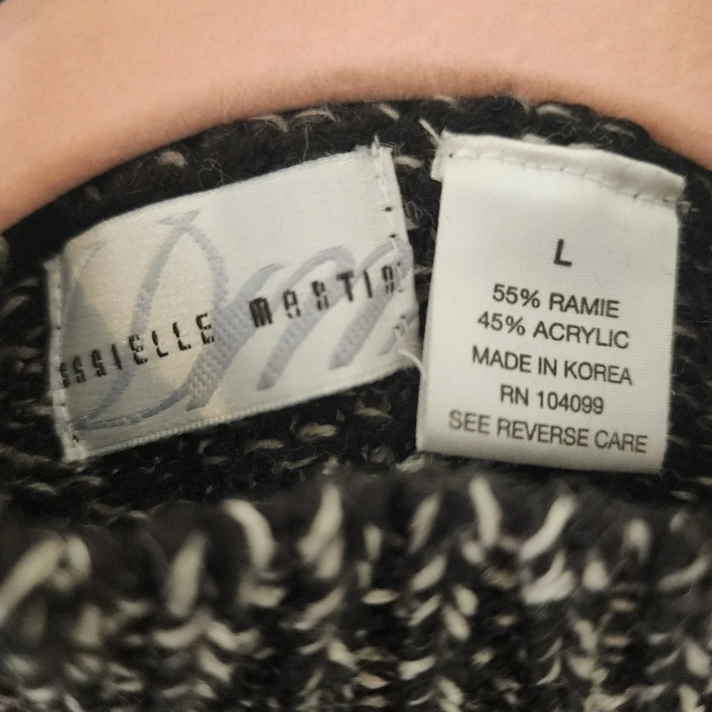 Danielle Martin ✨️brand vintage
